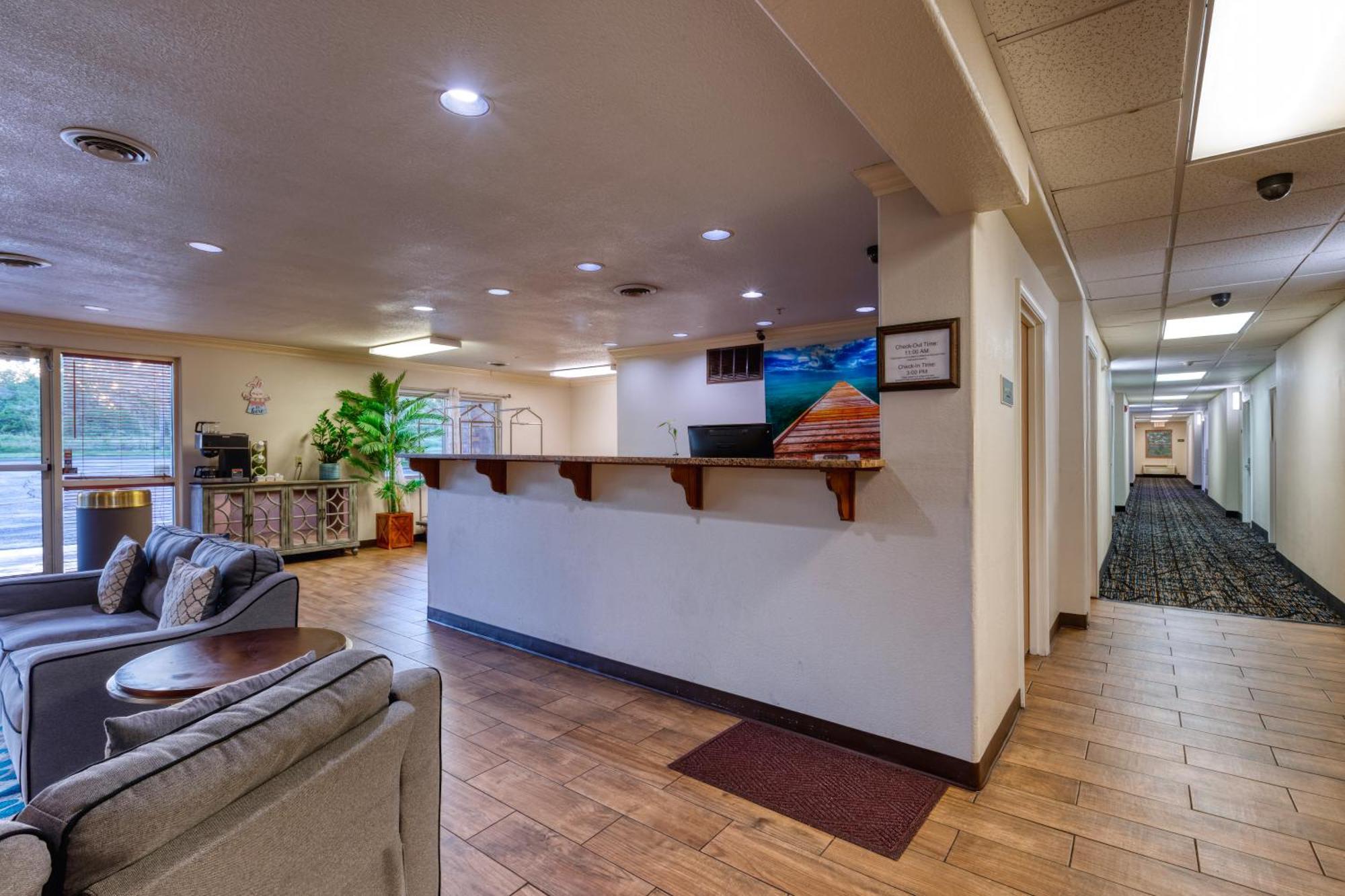 All Towne Suites Saint Robert Exteriör bild