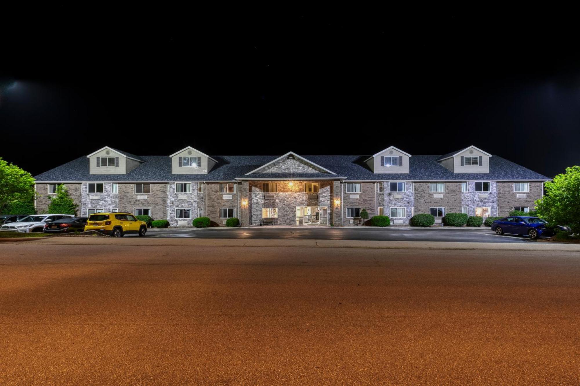 All Towne Suites Saint Robert Exteriör bild