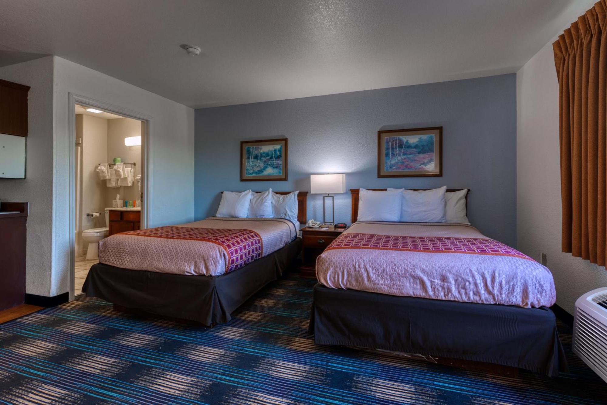 All Towne Suites Saint Robert Exteriör bild