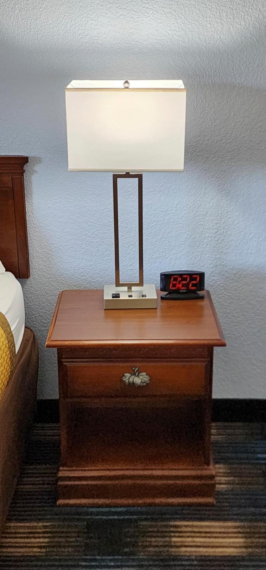 All Towne Suites Saint Robert Rum bild