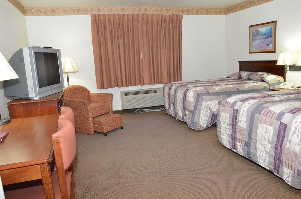 All Towne Suites Saint Robert Exteriör bild